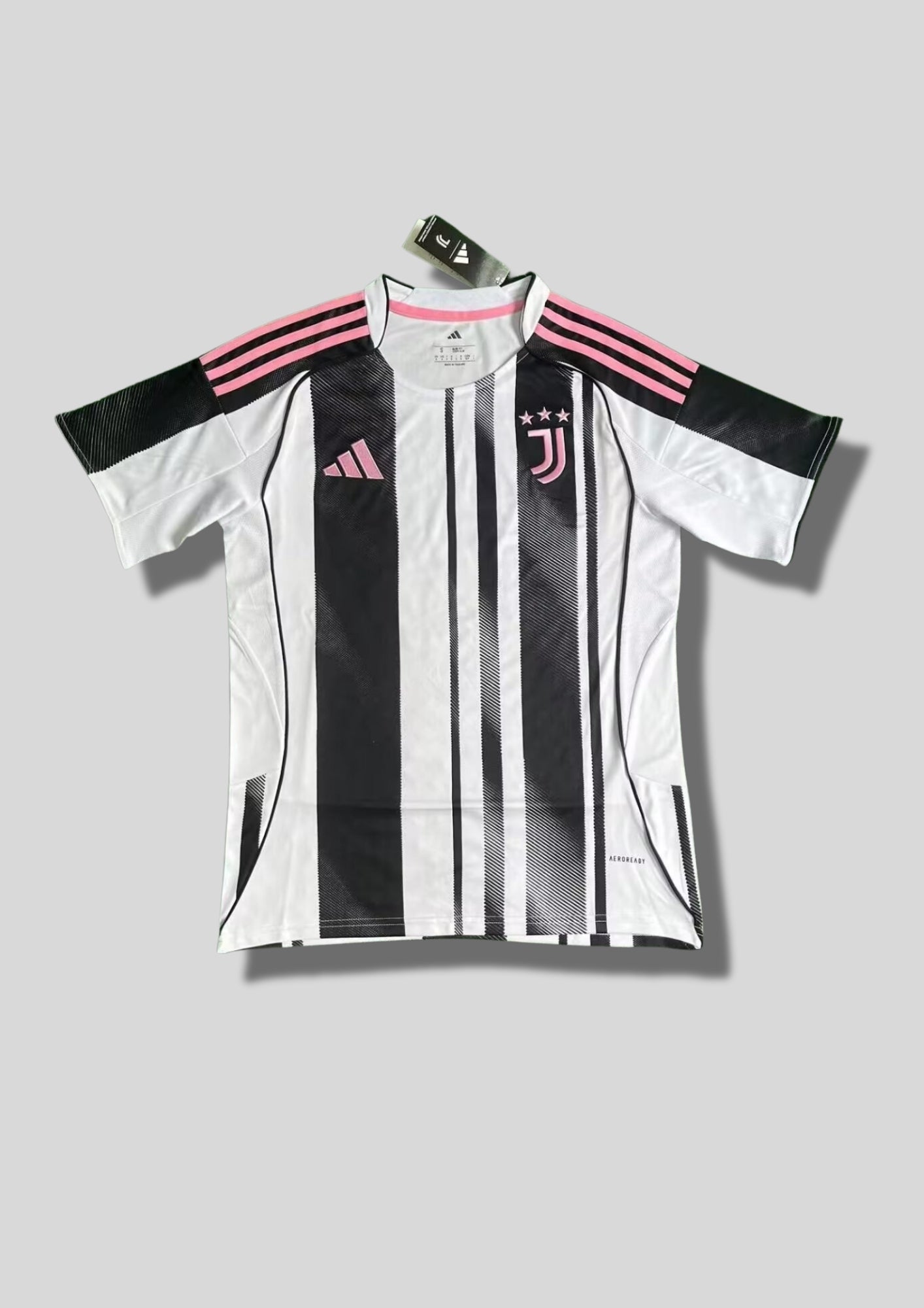 Juventus Domicile 24/25 - Adidas (Blanc/Noir avec détails Rose) GoalKits