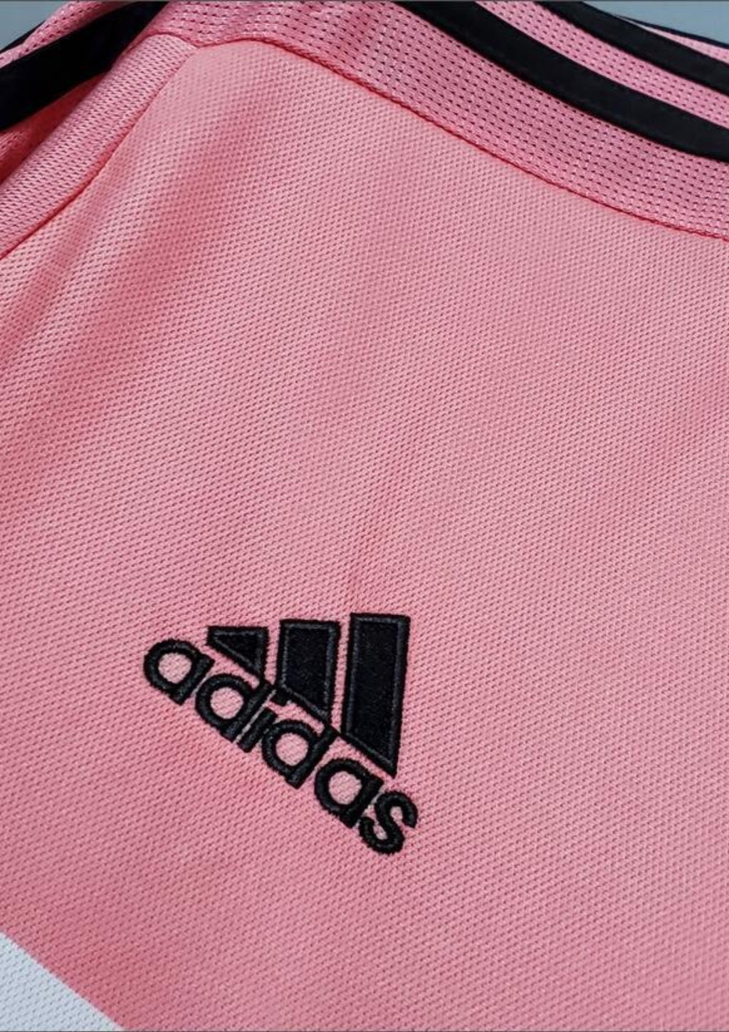 Juventus Extérieur 15/16 - Adidas Jeep (Rose iconique) GoalKits
