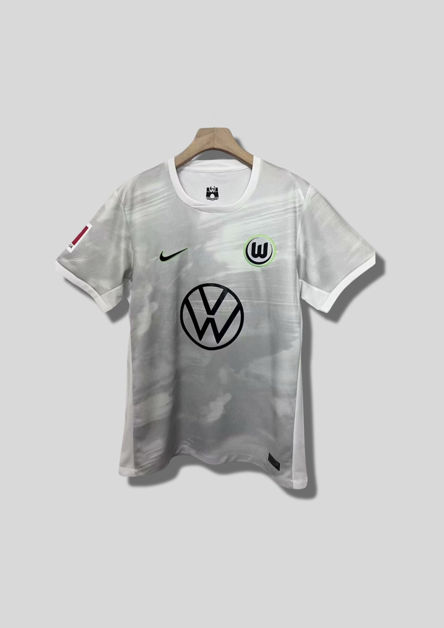 Wolfsburg : Maillot Extérieur 24/25 - Gris & Blanc à Motifs Camouflage "Nebula" GoalKits