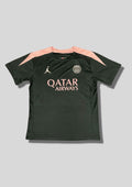 Paris Saint-Germain (France) Édition Fourth / Training (Noir & Rose) : Un modèle noir profond qui fait écho à ta version blanche. GoalKits