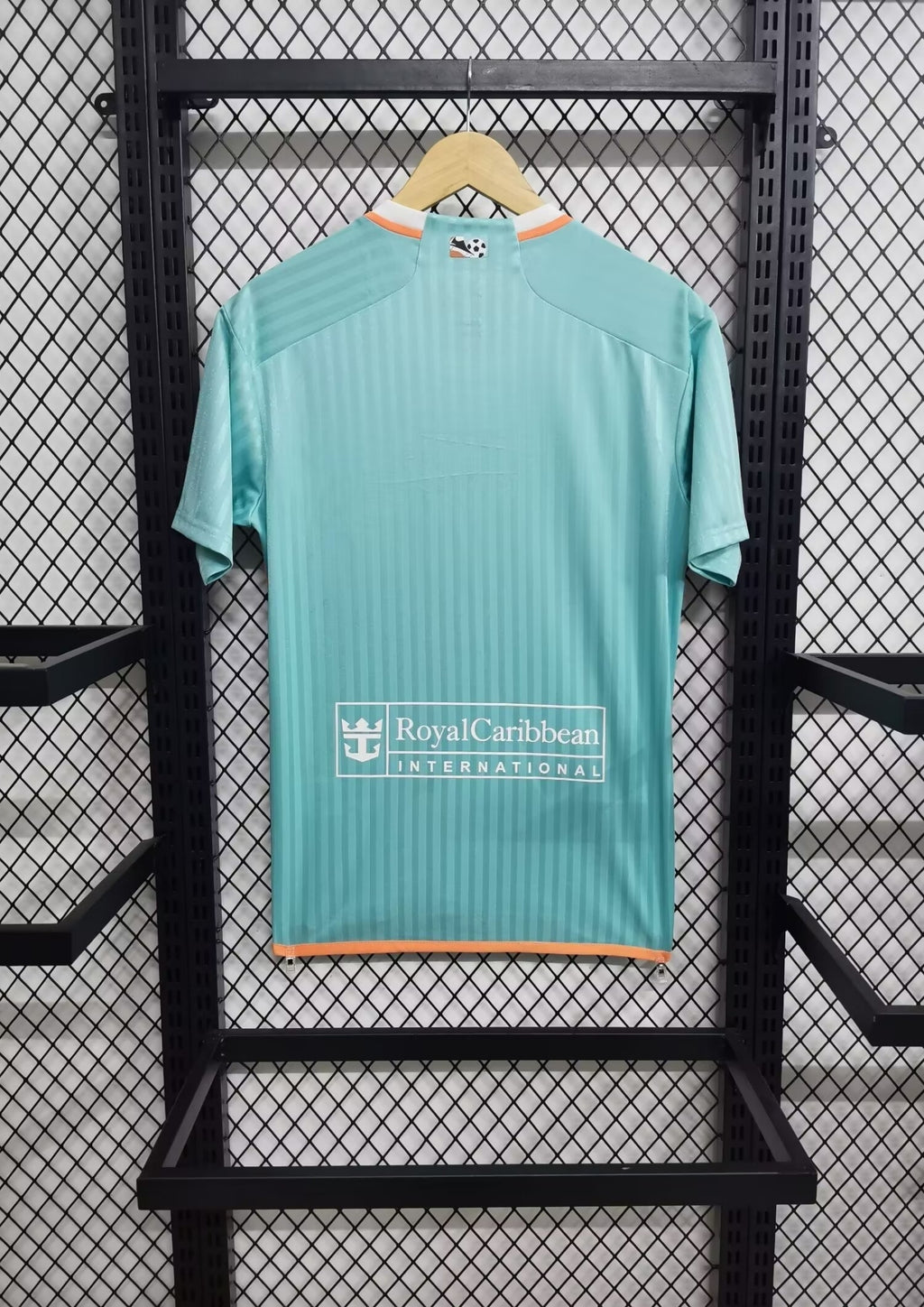 Inter Miami CF "Dolphins" Archive : Turquoise à fines rayures verticales avec détails orange et blanc GoalKits