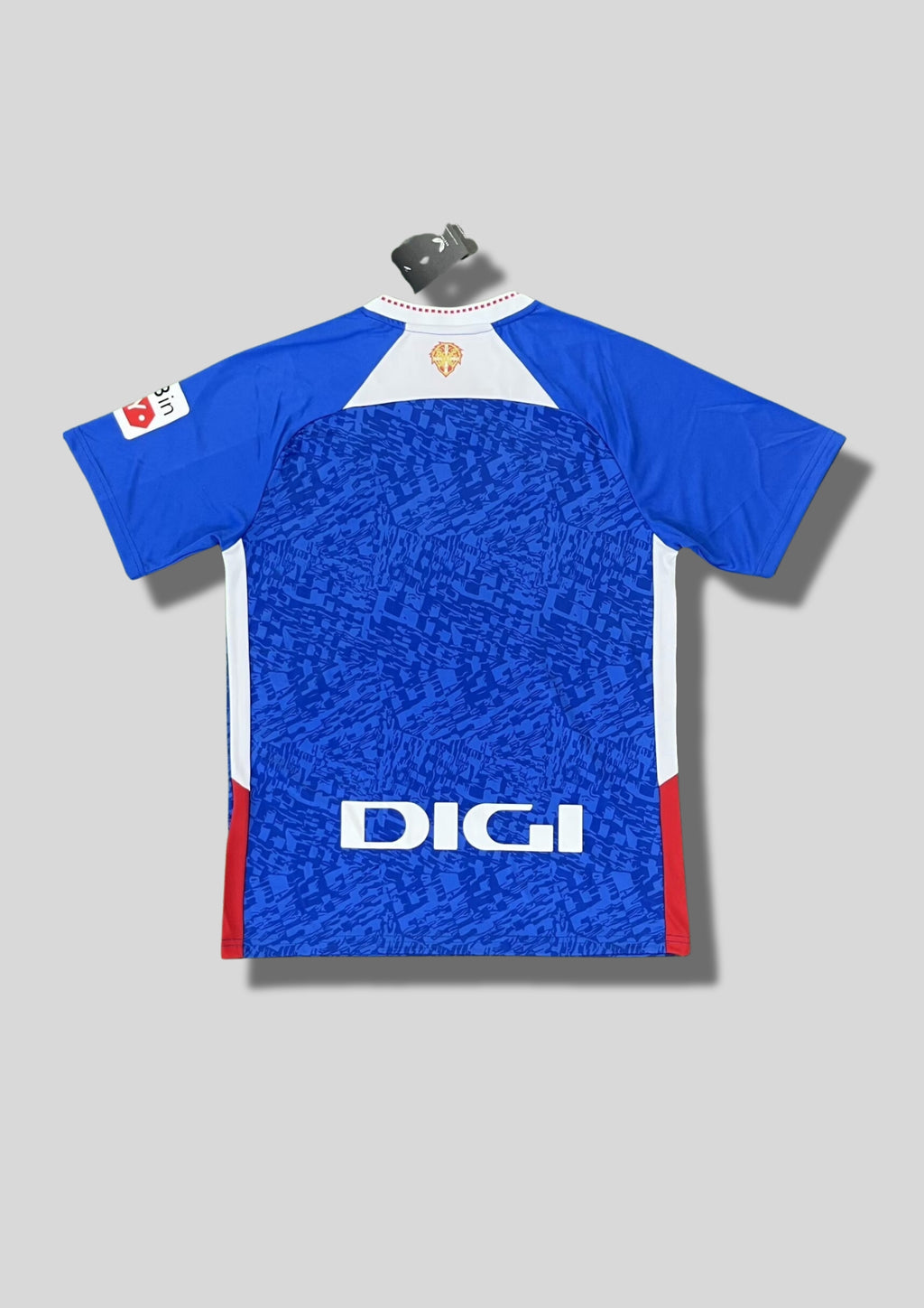 Athletic Club (Bilbao) Maillot d'Entraînement / Third (Bleu) : Un design bleu roi dynamique avec un motif graphique abstrait et texturé sur tout le torse. GoalKits