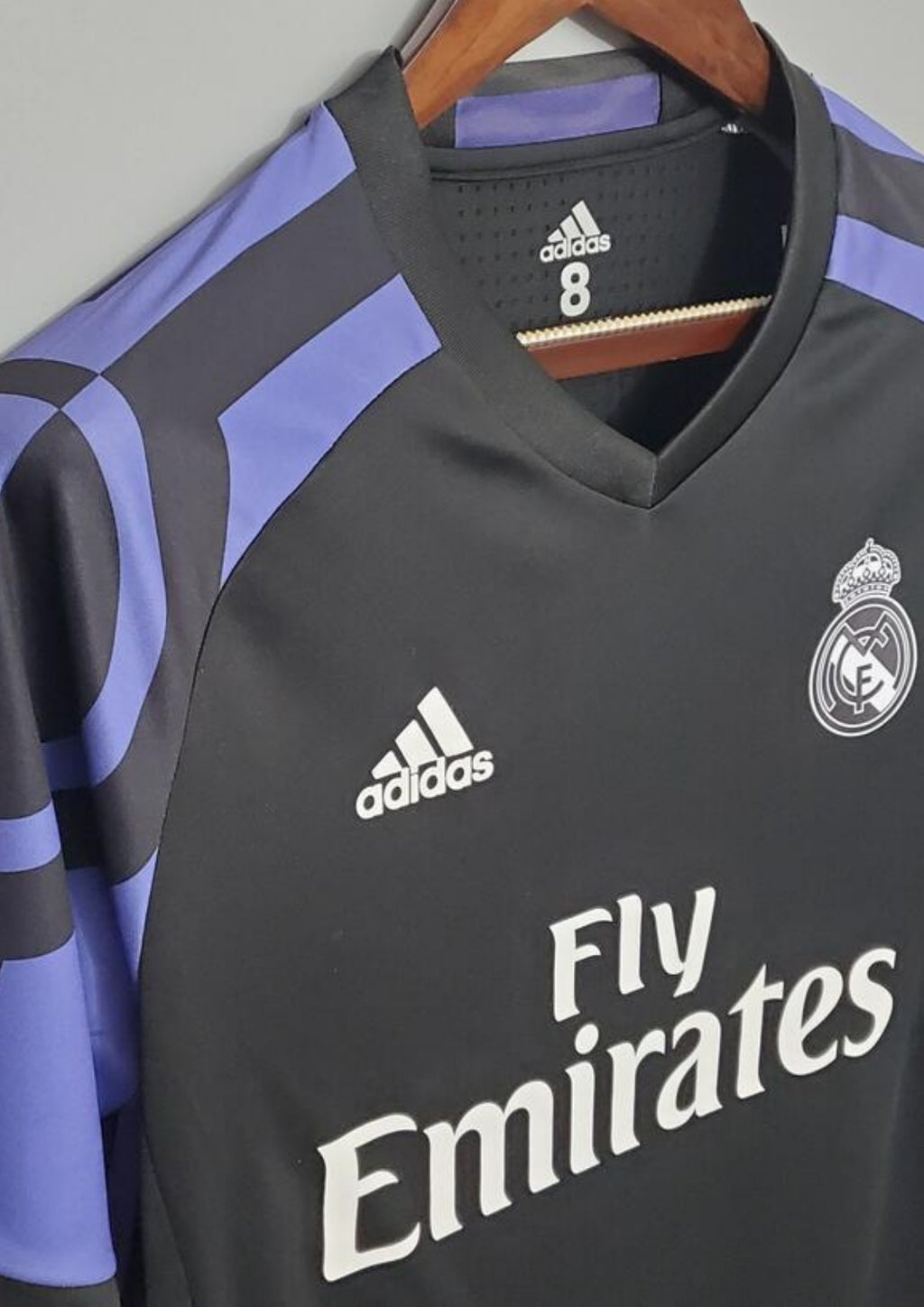 Maillot Real Madrid Third 2016/17 – Édition "Black & Purple Dragon" Fly Emirates GoalKits
