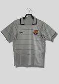 Maillot FC Barcelone Away – Édition "Silver Pinstripe" avec col GoalKits