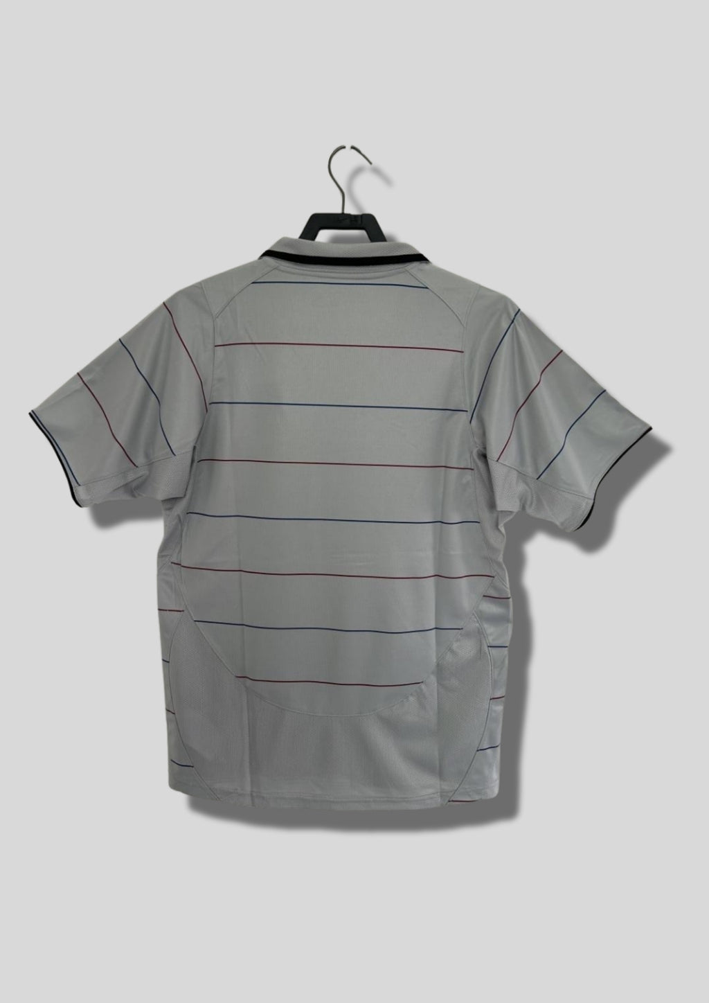 Maillot FC Barcelone Away – Édition "Silver Pinstripe" avec col GoalKits