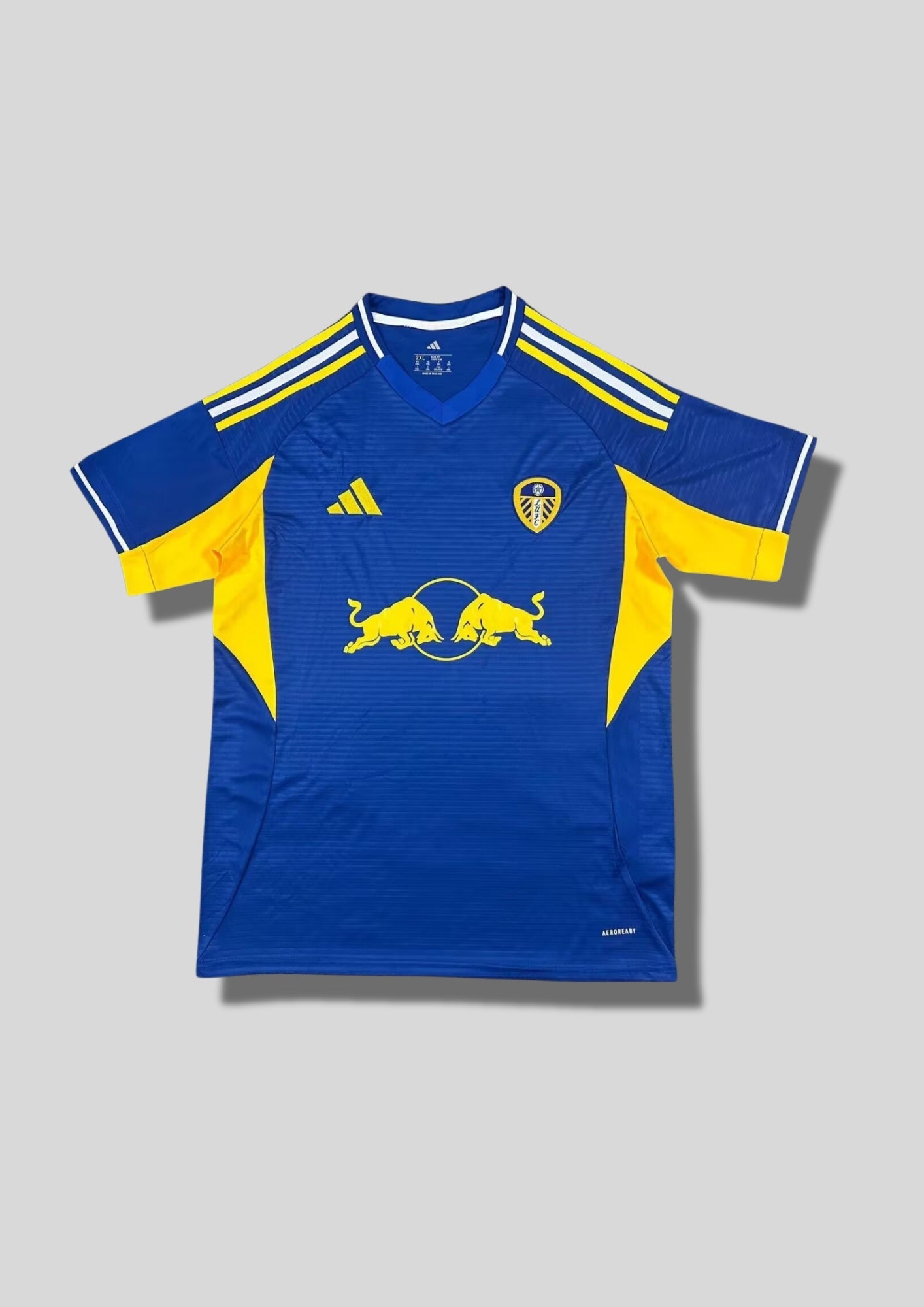Maillot Leeds United Domicile 2024/25 – Édition "Classic White" & Red Bull GoalKits