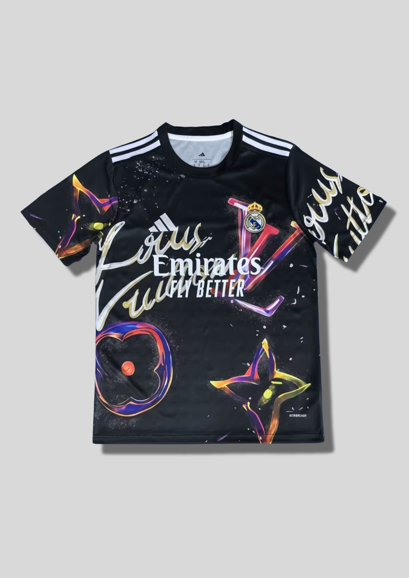 : Maillot d'entraînement / Édition Spéciale – Noir avec graphismes style Louis Vuitton multicolores (Monogram & LV). GoalKits