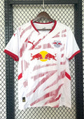 Maillot RB Leipzig Domicile 24/25 - Blanc & Griffures Rouges GoalKits