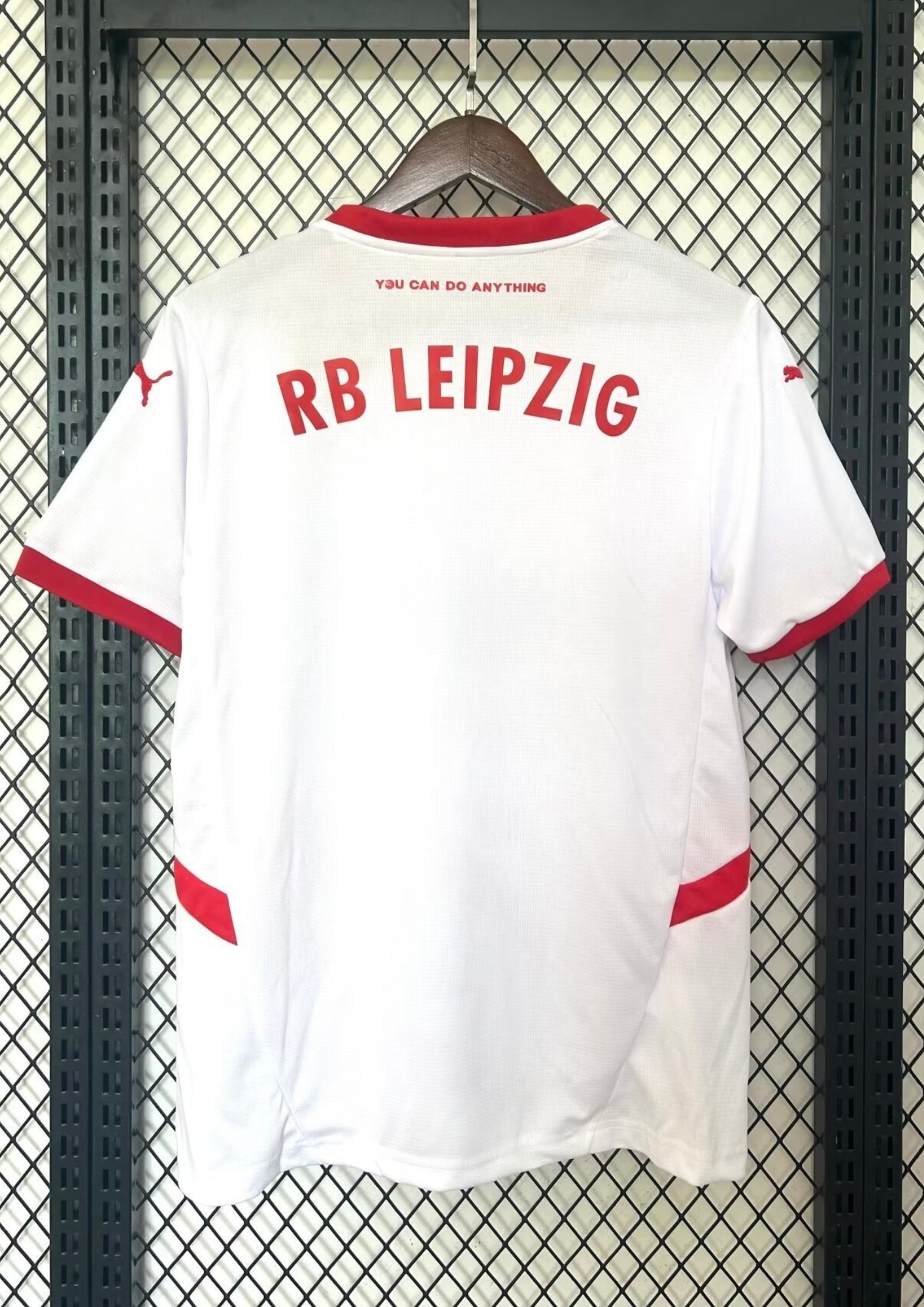 Maillot RB Leipzig Domicile 24/25 - Blanc & Griffures Rouges GoalKits