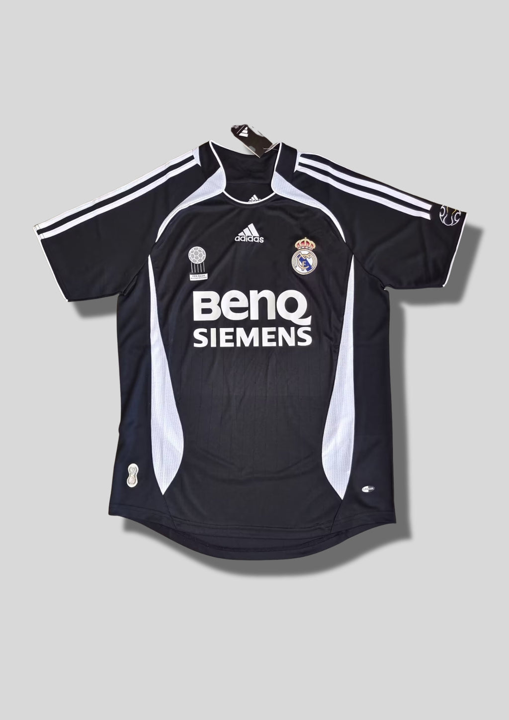 Real Madrid : Maillot Extérieur 2006/07 – Édition Classique "Black & White" BenQ-Siemens. GoalKits