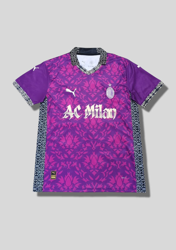AC Milan Fourth 24/25 - Puma Violet & motifs baroques (Logo "AC Milan" Gothique) GoalKits
