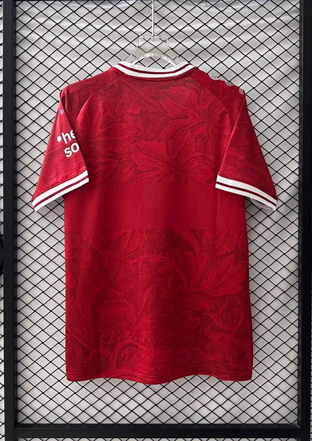 Maillot Stuttgart Domicile 24/25 - Rouge & Motifs Floraux Ton sur Ton GoalKits