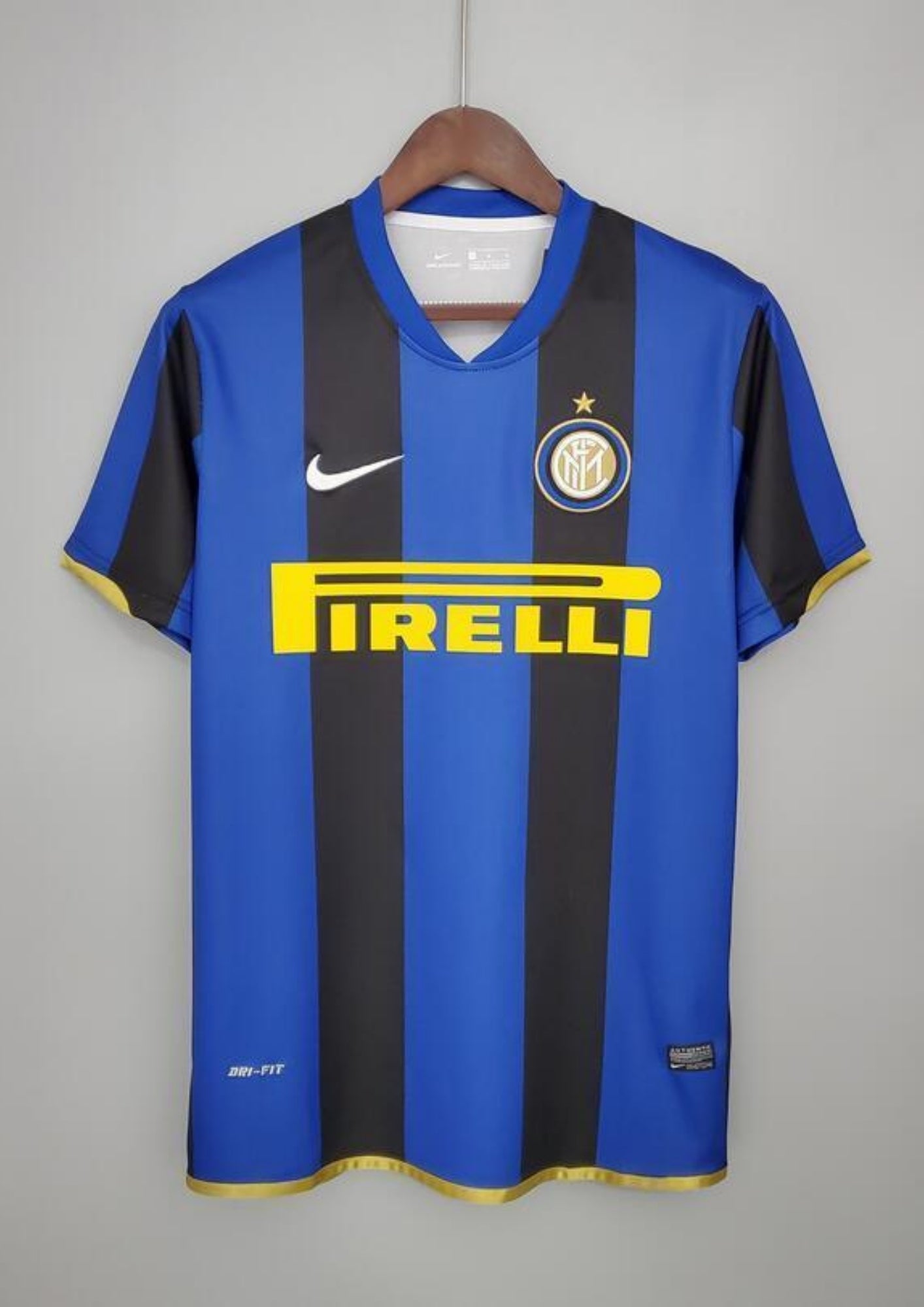 Inter Milan Domicile 10/11 - Nike Pirelli (Effet Zigzag) GoalKits