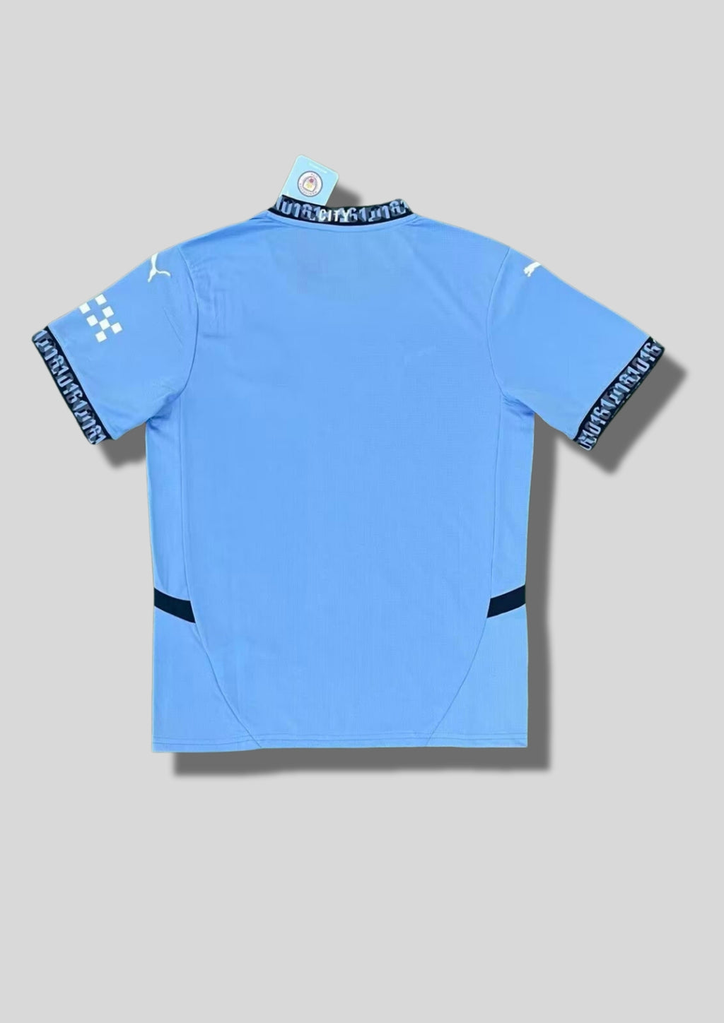 Maillot City Performance – Design Urbain & Hommage à Manchester GoalKits