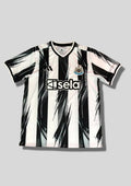 Maillot Newcastle United Domicile – Édition "Dynamic Stripes" GoalKits
