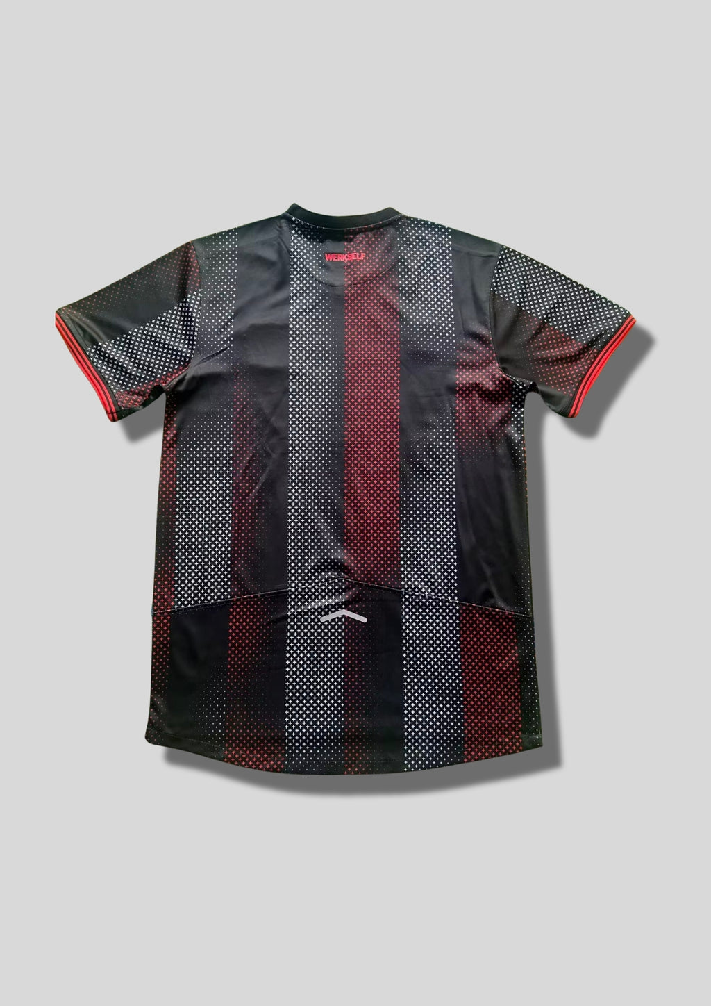 Maillot d'entraînement Leverkusen 24/25 - Noir & Rayures Pixelisées Rouges GoalKits